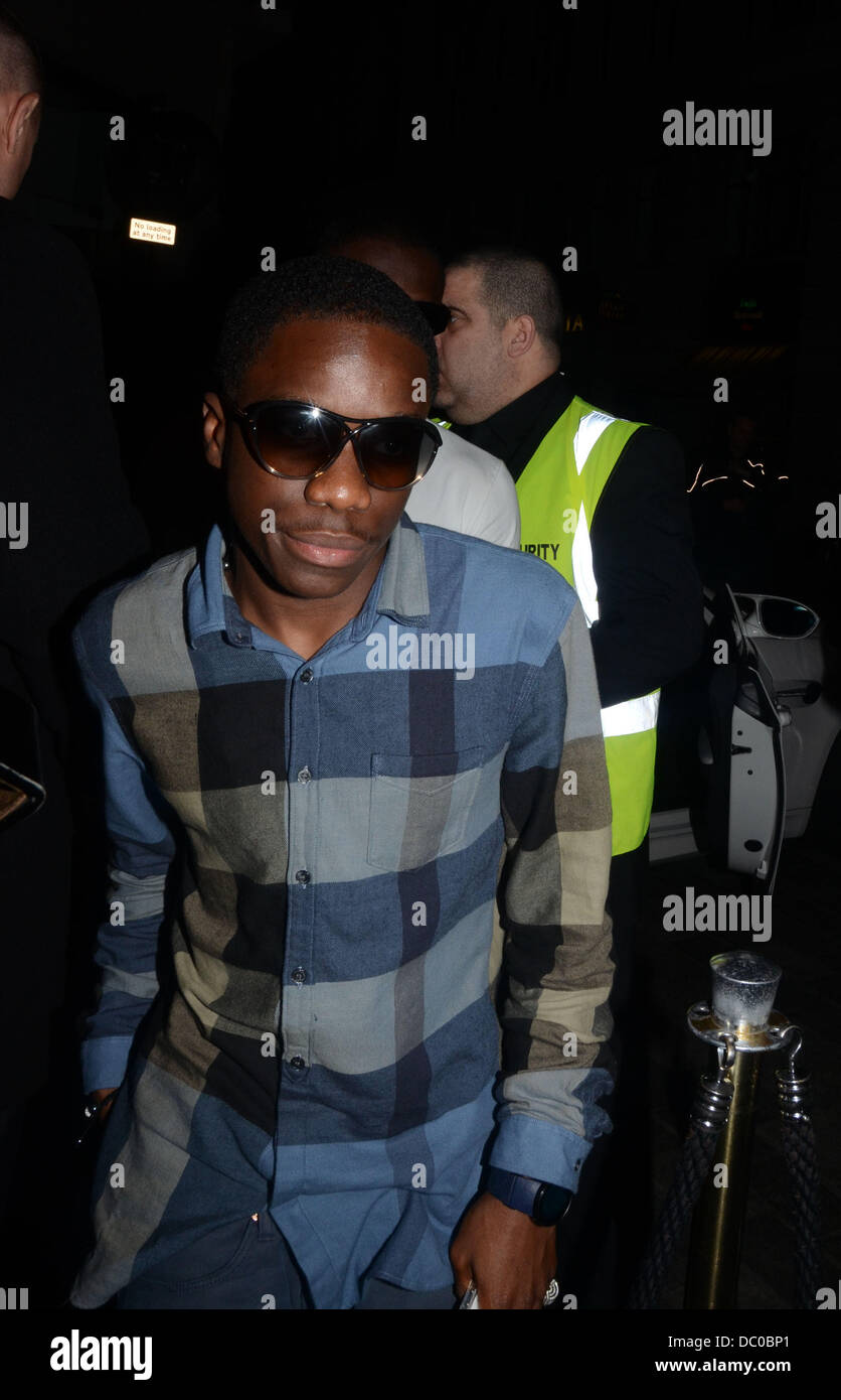 Tinchy Stryder celebridades llegan a Movida para celebrar Dappy (nombre real Dino Contostavlos) nuevo single en solitario sin remordimientos va directamente a la parte superior del Reino Unido singles chart en su primera semana del lanzamiento de Londres, Inglaterra - 25.09.11 Foto de stock