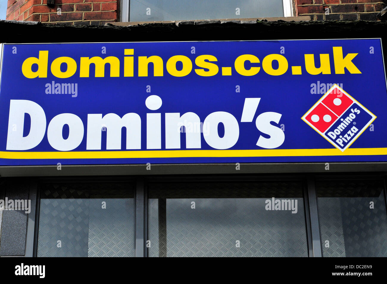 Dominos Pizza Logo Im genes De Stock Dominos Pizza Logo 