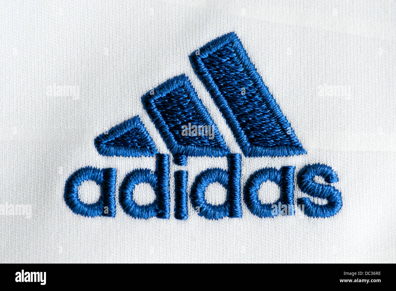Signo de Adidas Fotografía de stock - Alamy