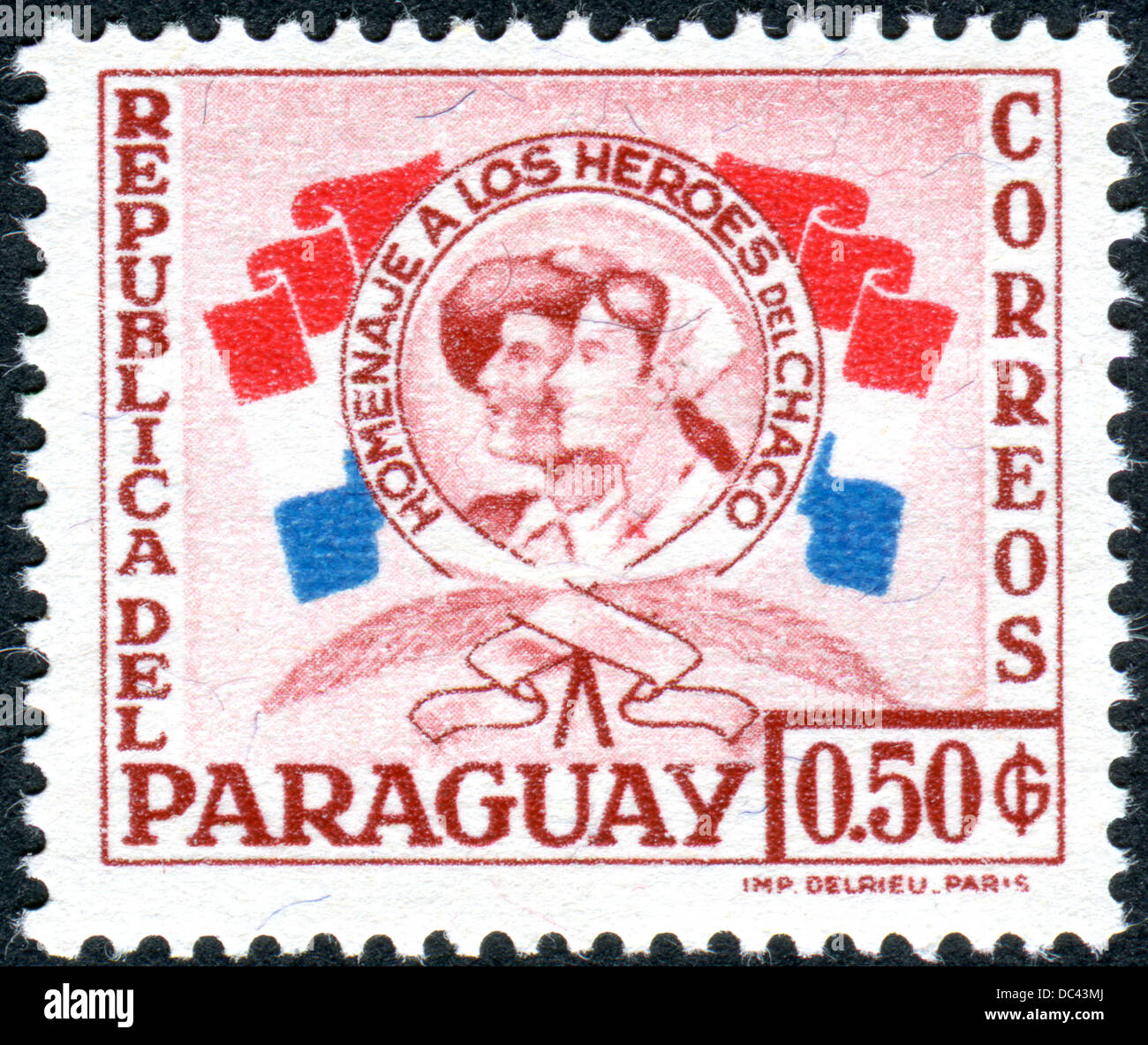 PARAGUAY - circa 1957: Sello impreso en Paraguay, está dedicado a los héroes de la guerra del Chaco -enfermeras, circa 1957 Foto de stock