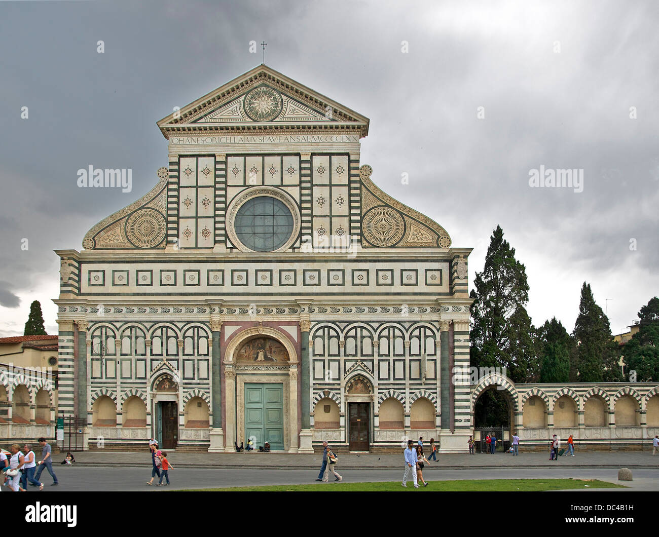 Fachada de la iglesia de Santa Maria Novella en Florencia, Italia Fotografía de stock - Alamy Fachada de la iglesia de Santa Maria Novella en Florencia, Italia Fotografía de stock - Alamy