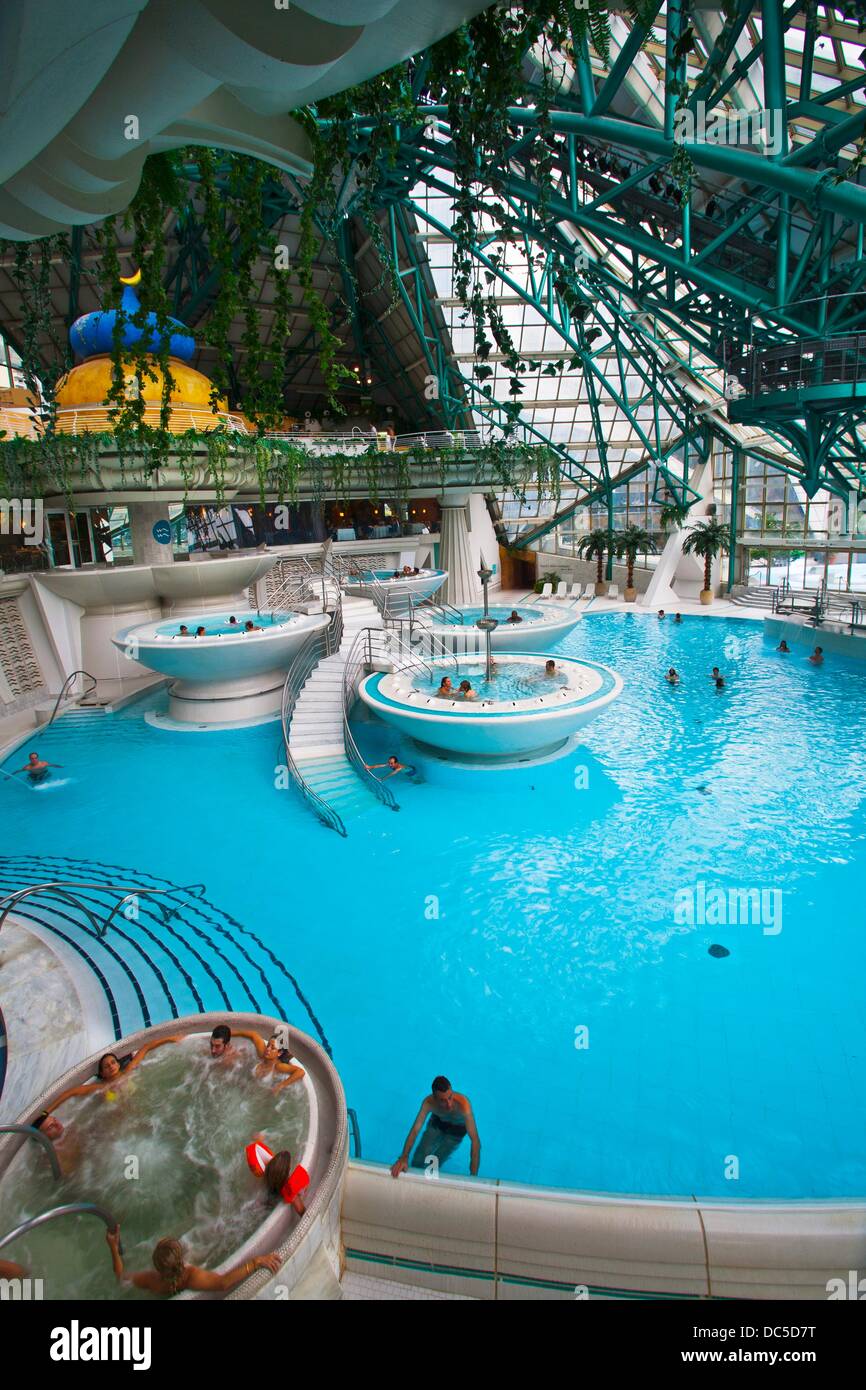 Spa Caldea, Escaldes-Engordany, Andorra Fotografía de stock - Alamy