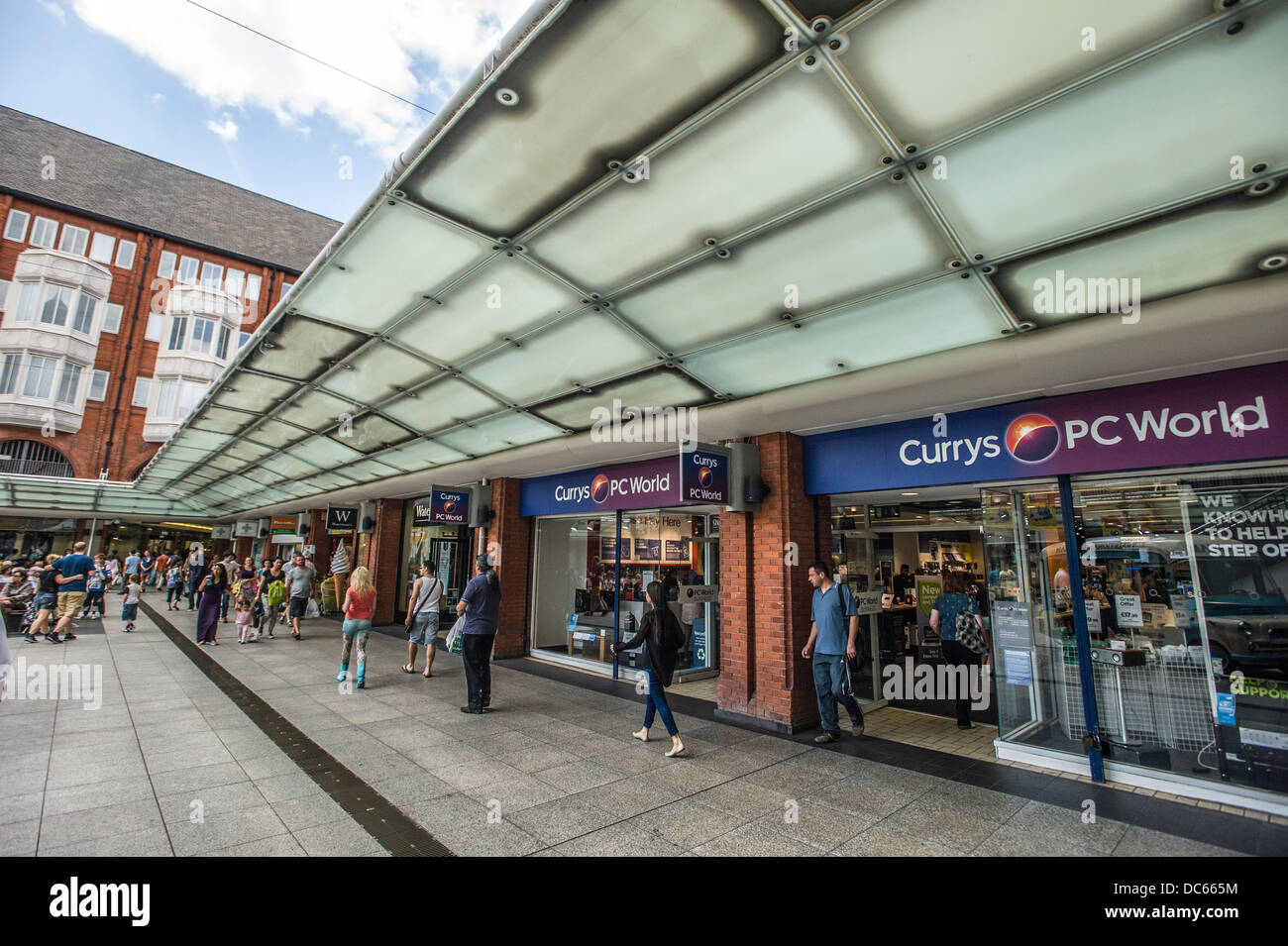 El centro comercial Ealing Broadway, Ealing W5. Otro British Land PLC el  desarrollo Fotografía de stock - Alamy