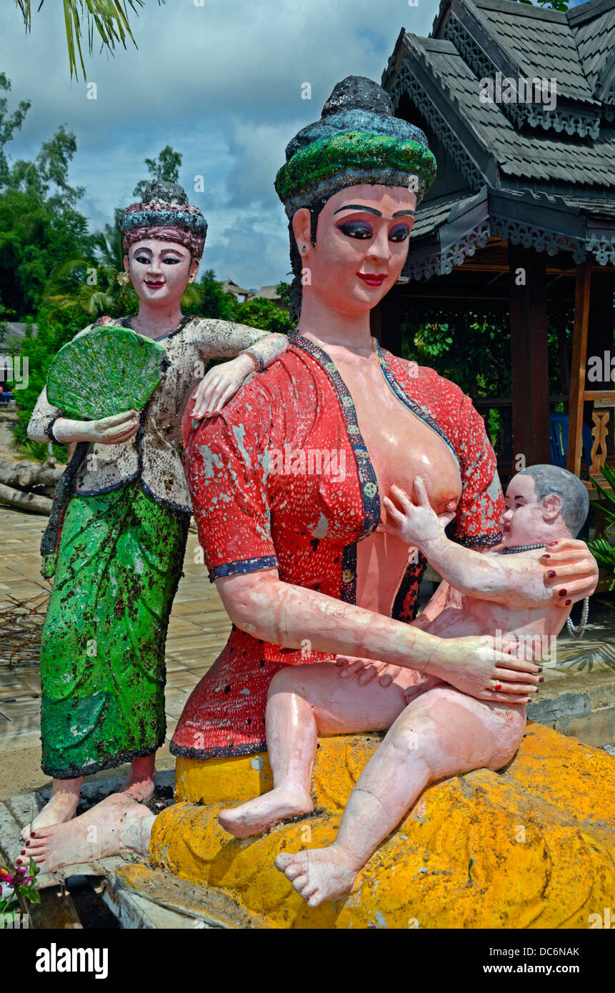 Estatua birmano lactancia materna Foto de stock