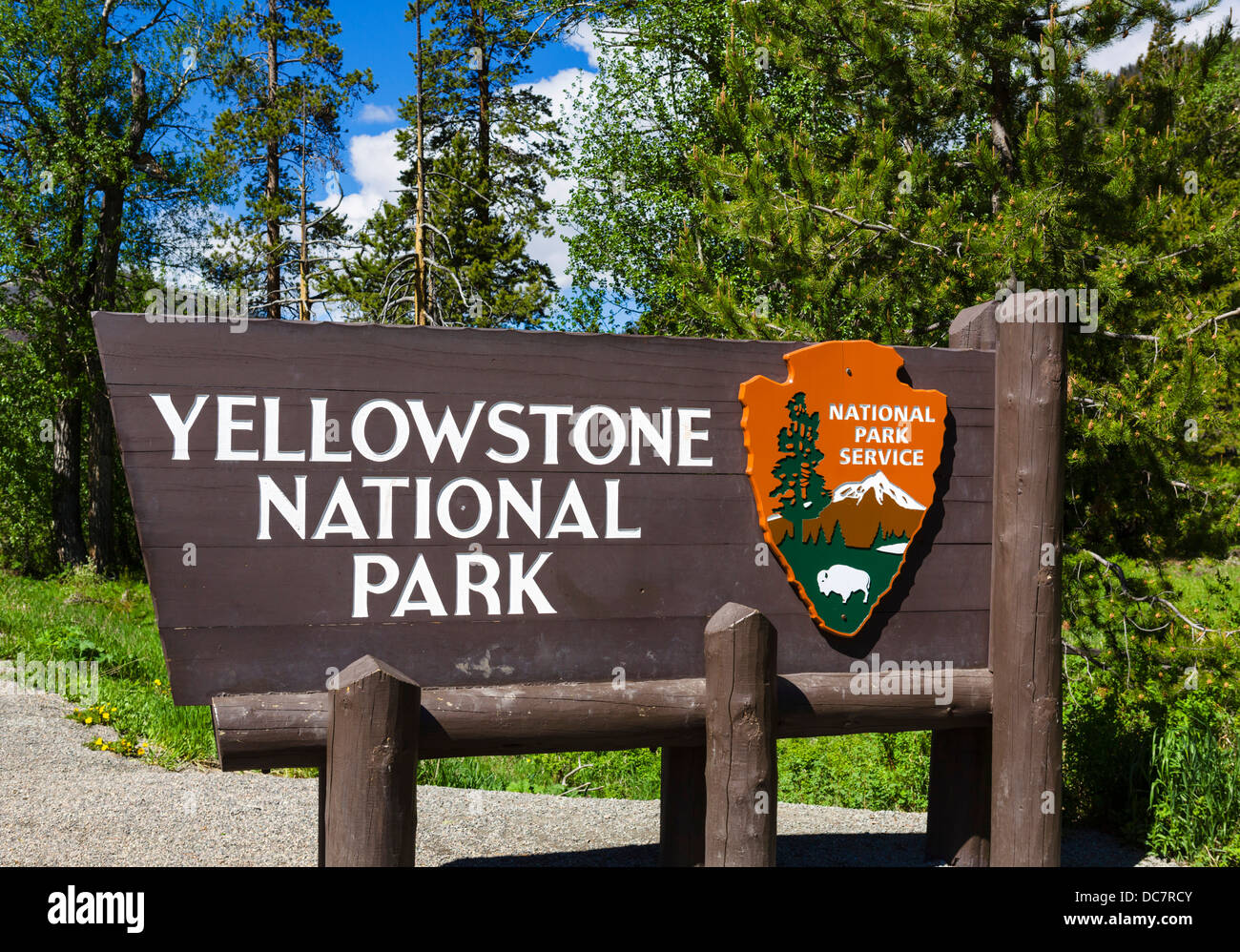 Entrada al Parque Nacional Yellowstone, Wyoming, EE.UU. Foto de stock