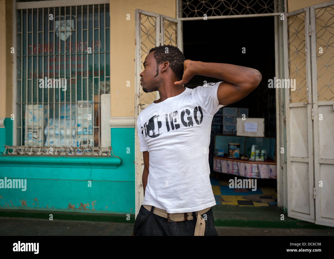 El hombre de la calle, Maputo, Mozambique Foto de stock