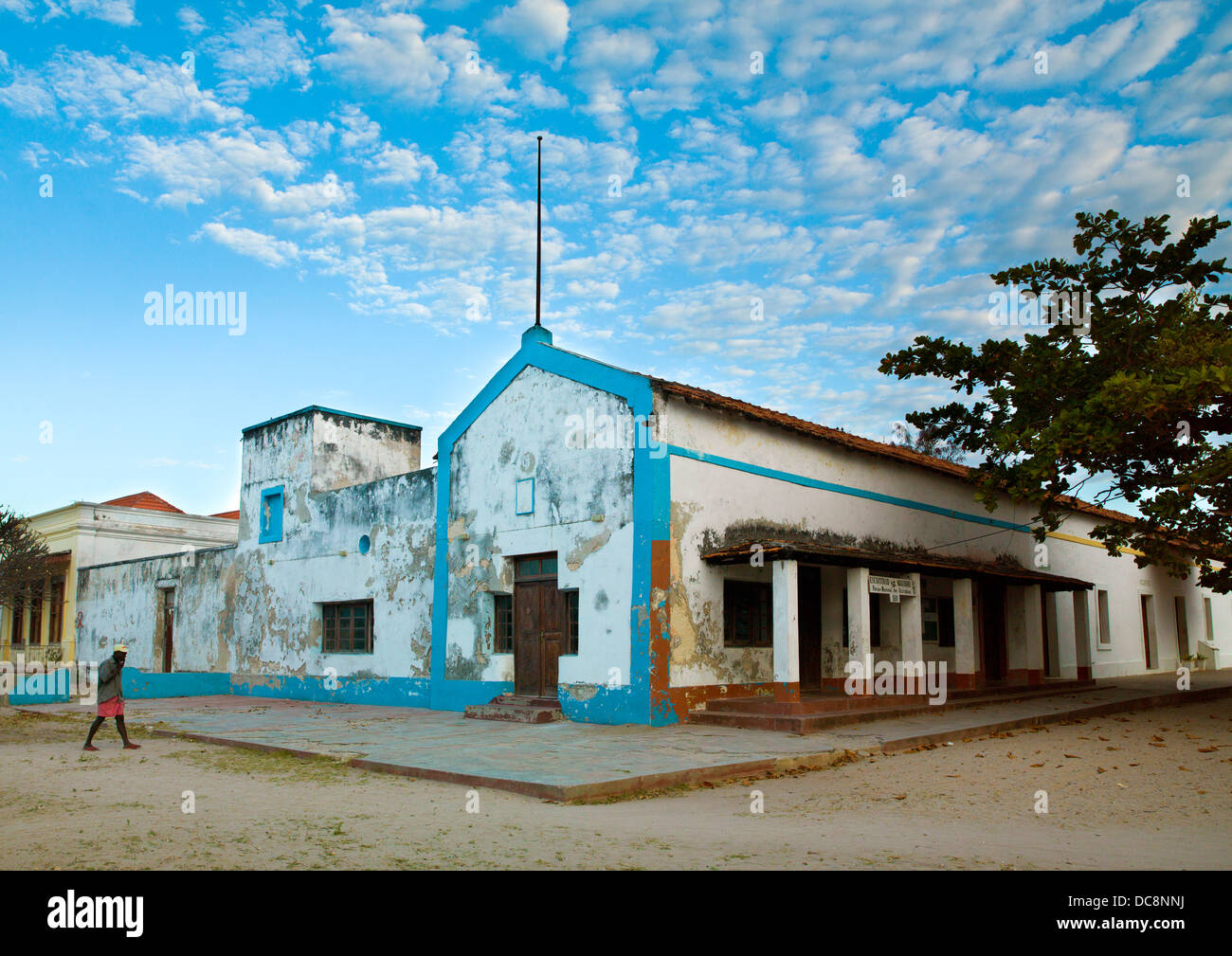 Antiguo edificio colonial portugués, la isla de IBO, en Mozambique Foto de stock