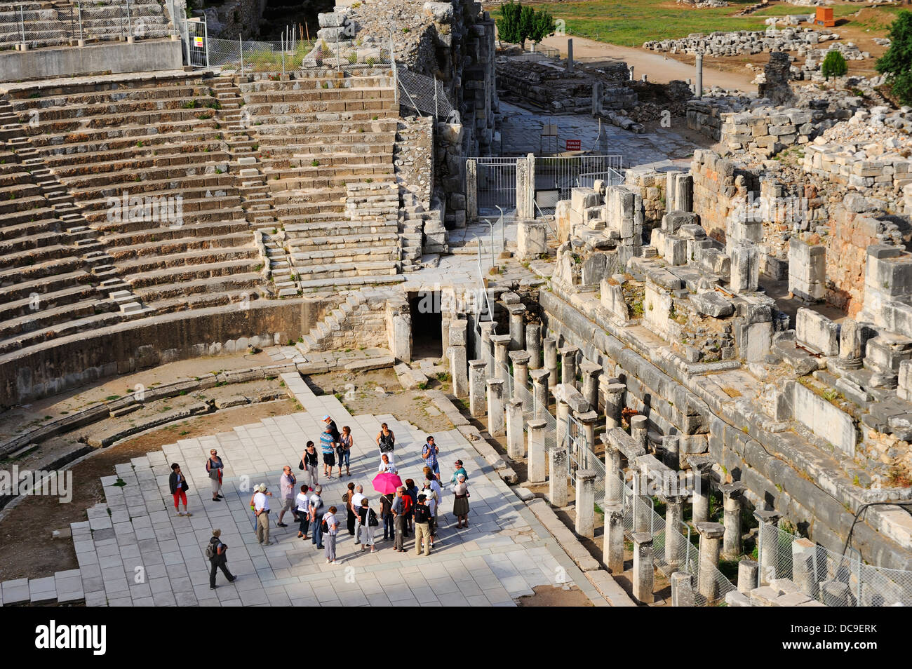 Las ruinas del teatro romano en Efeso, Costa del Mar Egeo, Turquía Foto de stock