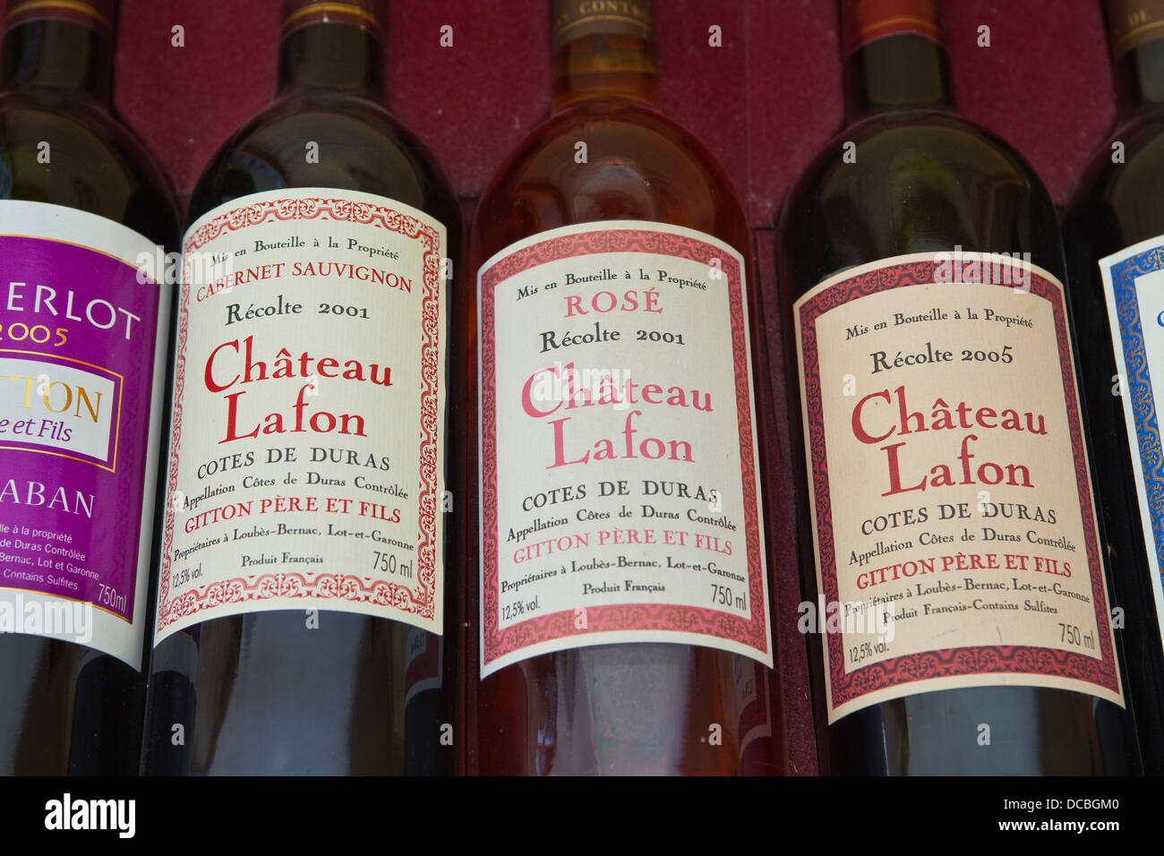 Una selección de vinos por Gitton Pere e hijo Fotografía de stock - Alamy