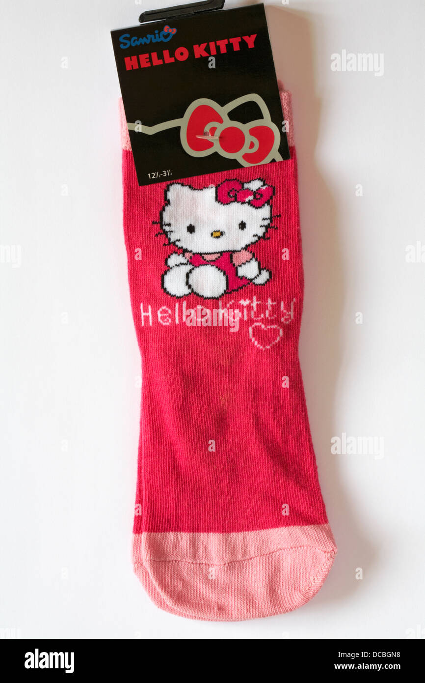 Par de calcetines de Hello Kitty nuevo aislado sobre fondo blanco  Fotografía de stock - Alamy