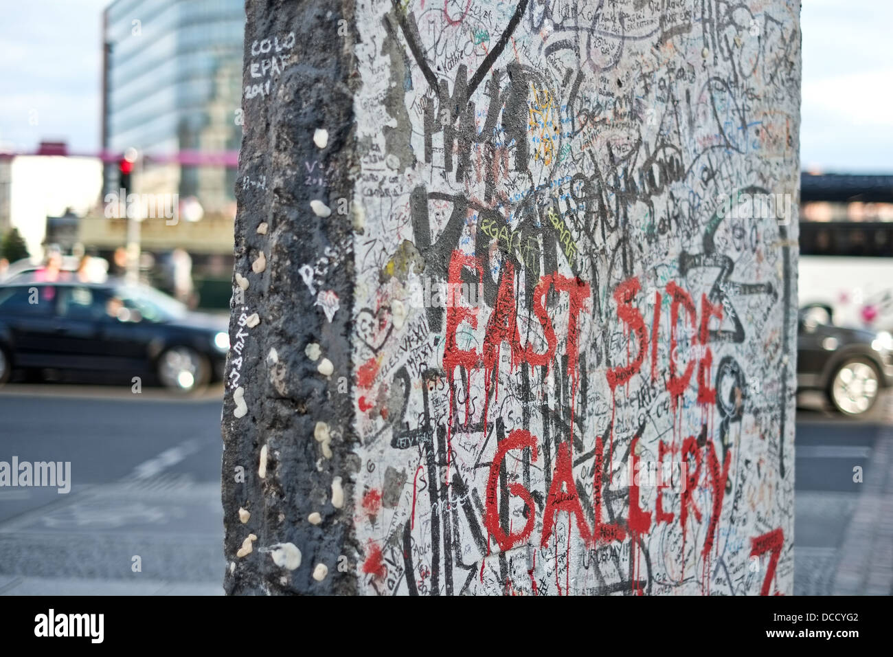 Parte del Muro de Berlín en la Potsdamer Platz en Berlín. Foto de stock