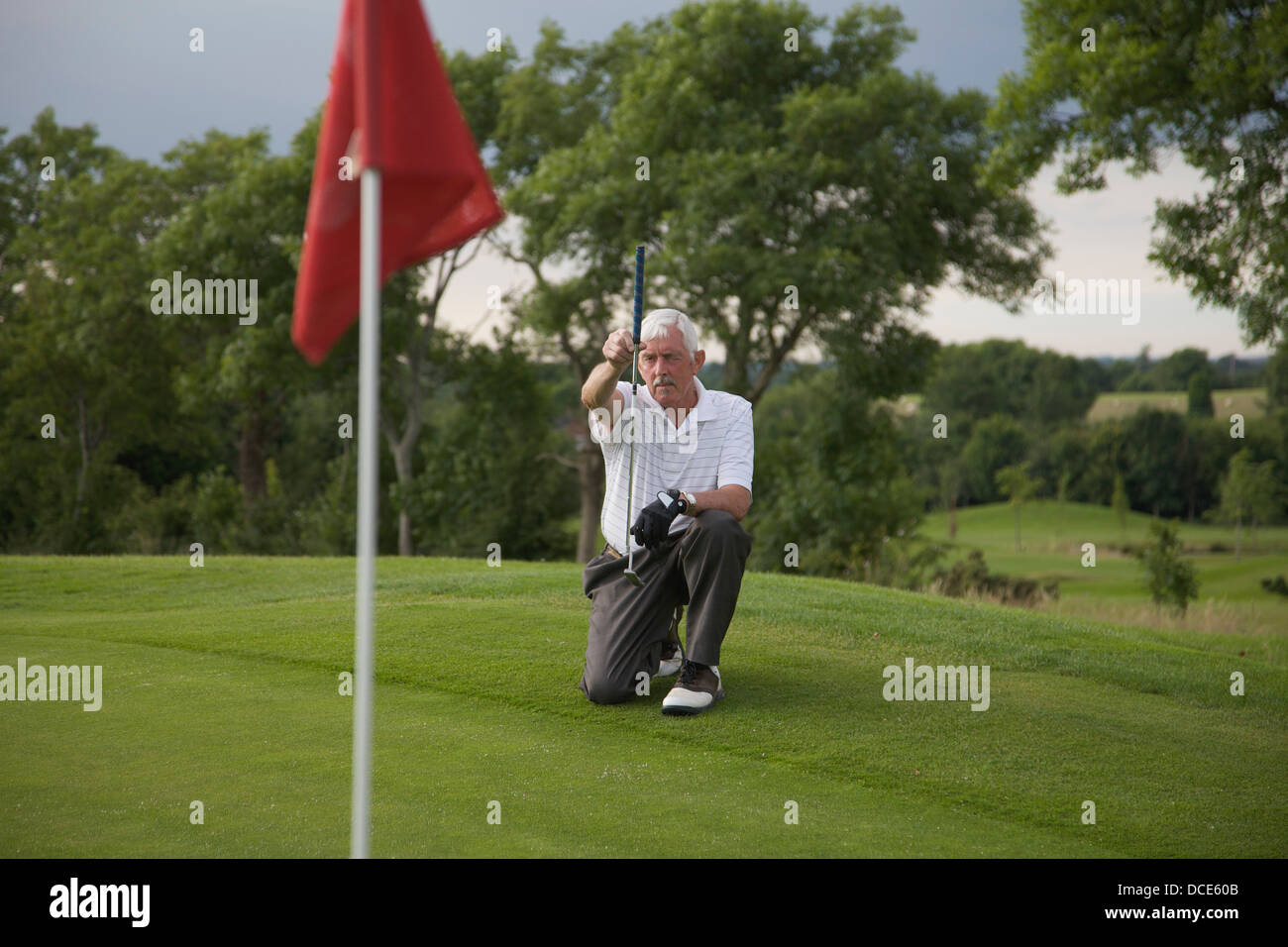 Golfista del orificio de medición Foto de stock