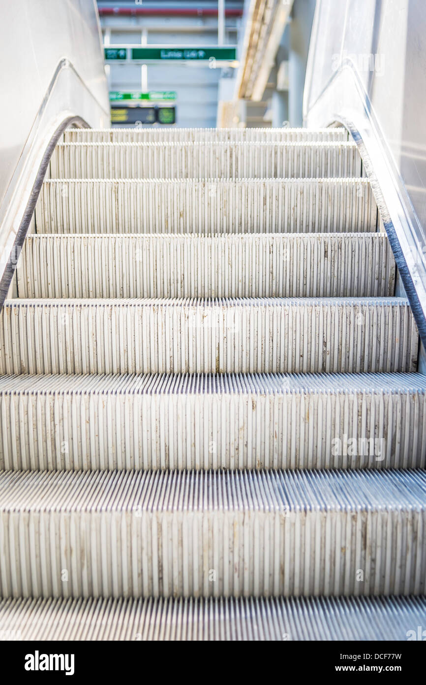 Imagen de una escalera en un edificio público Foto de stock