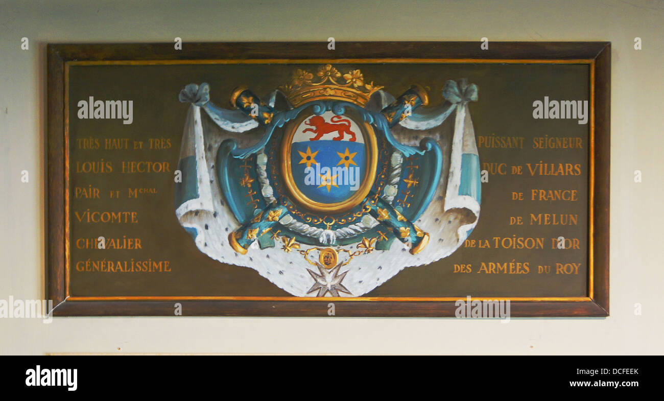 El escudo de armas de Marshall duc de Villars, Château de Vaux-le-Vicomte, Francia Foto de stock