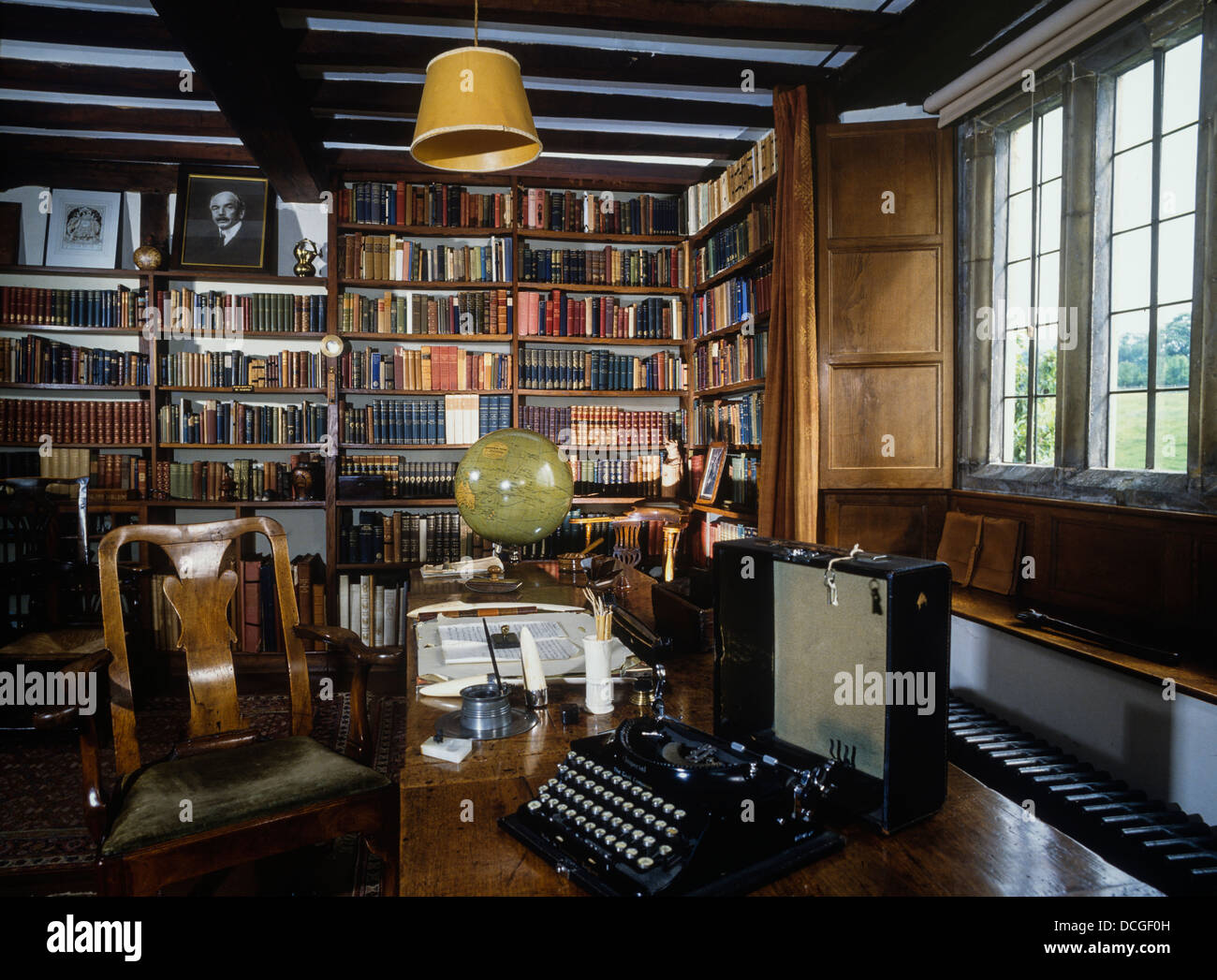 Rudyard Kipling escrito estudio, Bateman's, Burwash, East Sussex.  Inglaterra. UK Fotografía de stock - Alamy