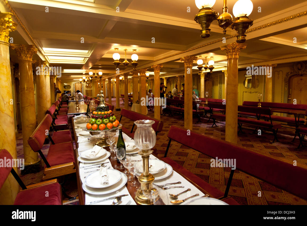 Salón comedor por Isambard Kingdom Brunel el barco de vapor SS Gran Bretaña. Bristol, Inglaterra, Reino Unido. Foto de stock