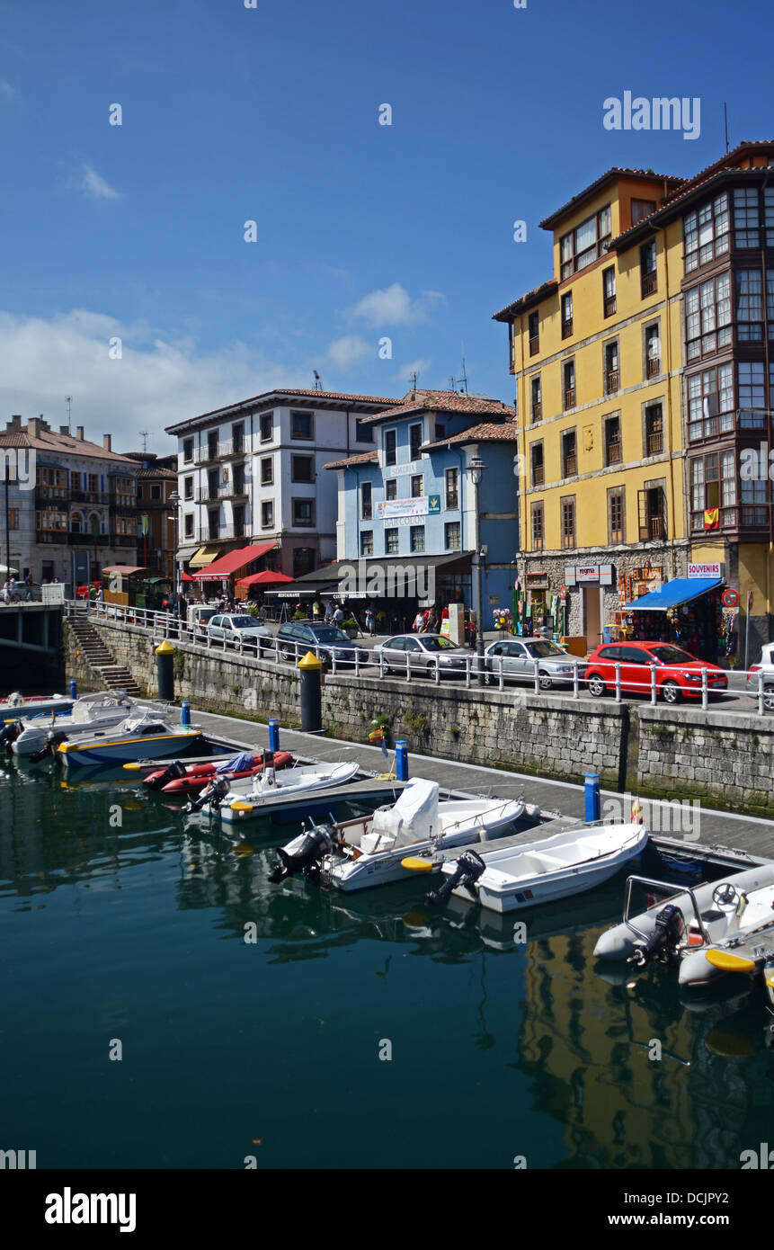 Bastante constantemente colateral Puerto deportivo de Llanes, Asturias, España Fotografía de stock - Alamy Bastante constantemente colateral Puerto deportivo de Llanes, Asturias, España Fotografía de stock - Alamy