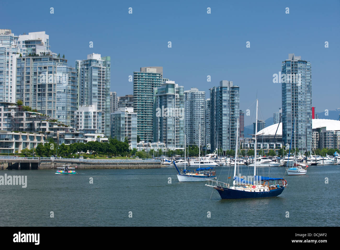 Horizonte de False Creek de Vancouver, British Columbia, Canadá Foto de stock