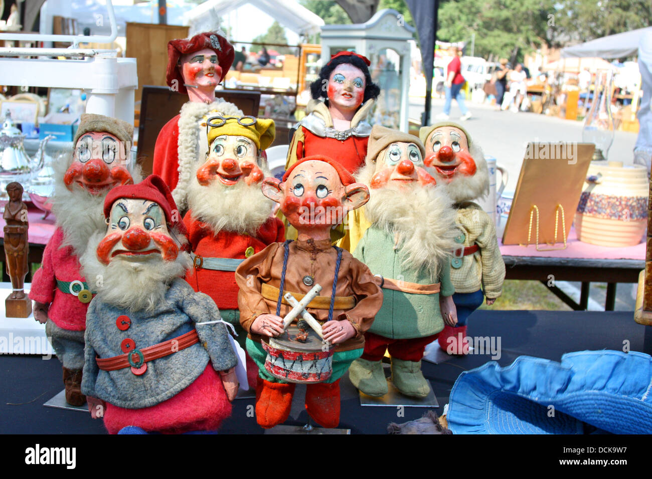 muñecos de blancanieves y los siete enanitos