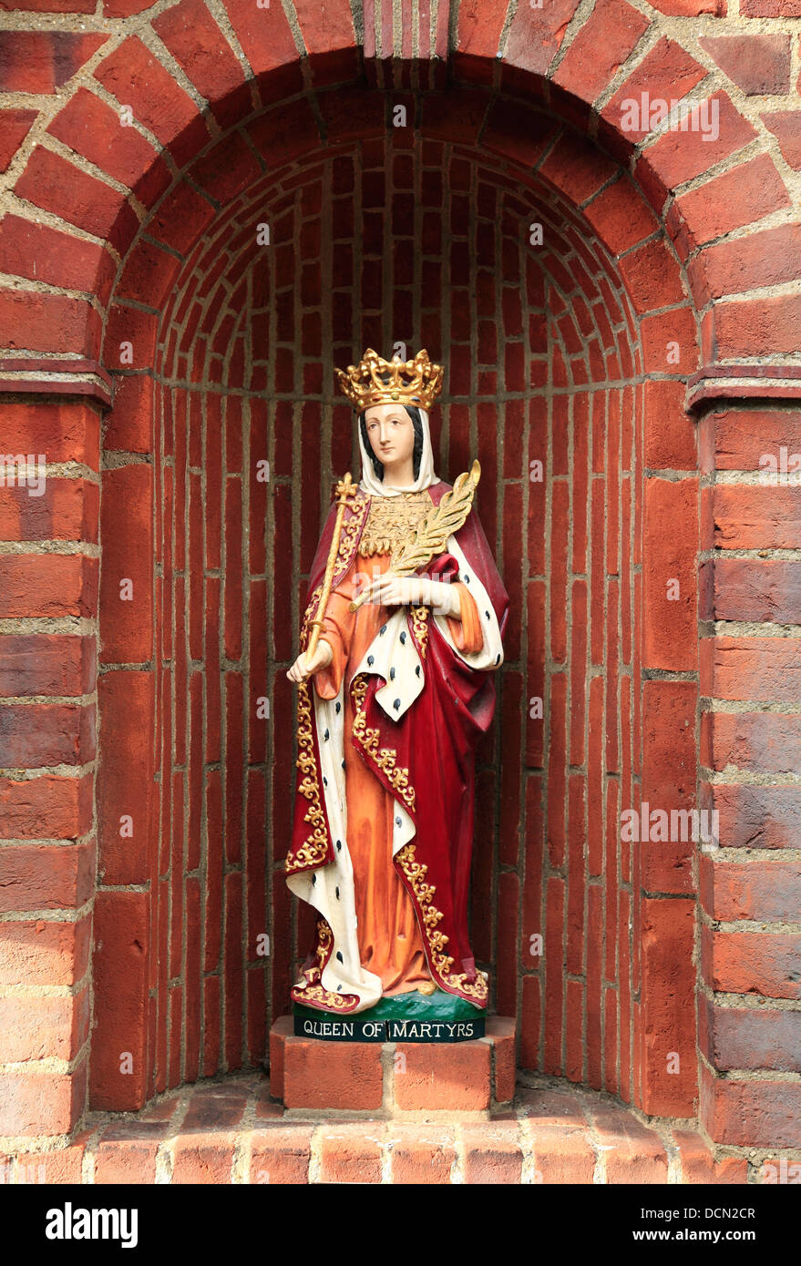 Walsingham, Reina de los Mártires estatuilla anglicana, Santuario de Nuestra Señora de Walsingham, Norfolk, Inglaterra religión icono religioso Foto de stock