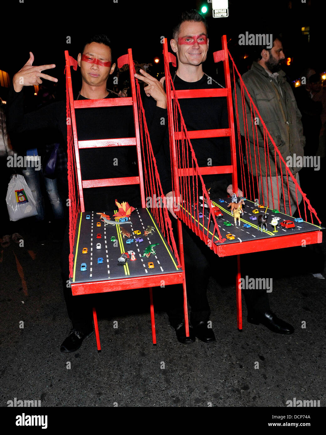 Puente Golden Gate disfraces de Halloween anual en Church Street El