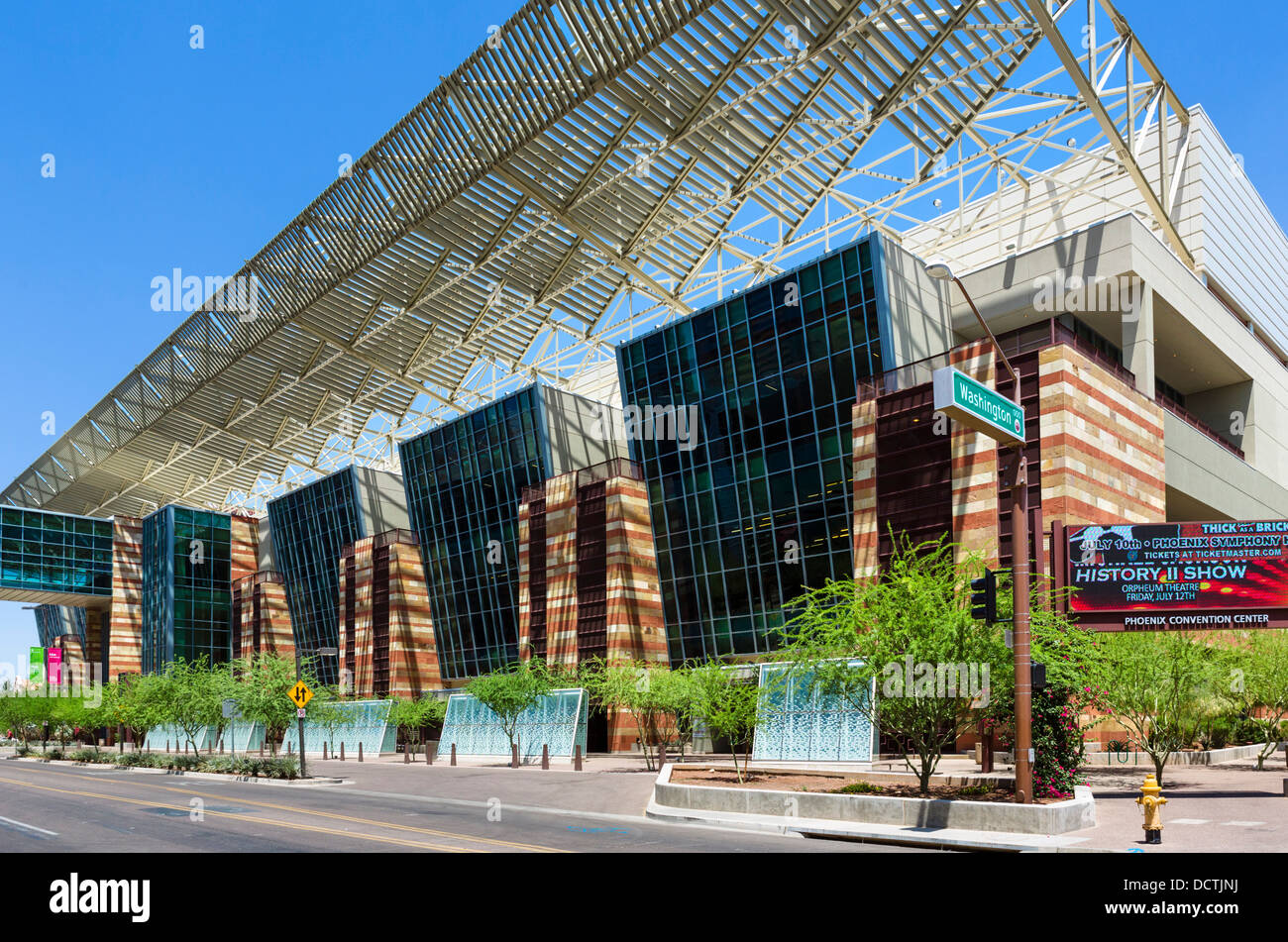 Centro de Convenciones de Phoenix en N 3rd St en el centro de Phoenix, Arizona, EE.UU. Foto de stock