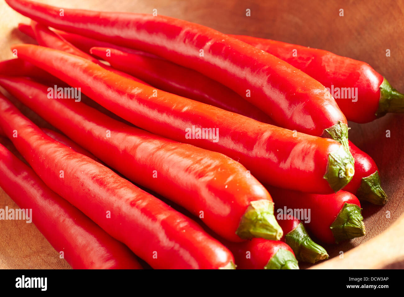 Los chiles rojos frescos Foto de stock