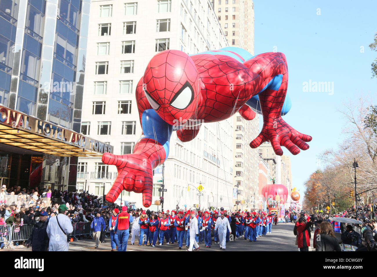 Spiderman balloon fotografías e imágenes de alta resolución - Alamy