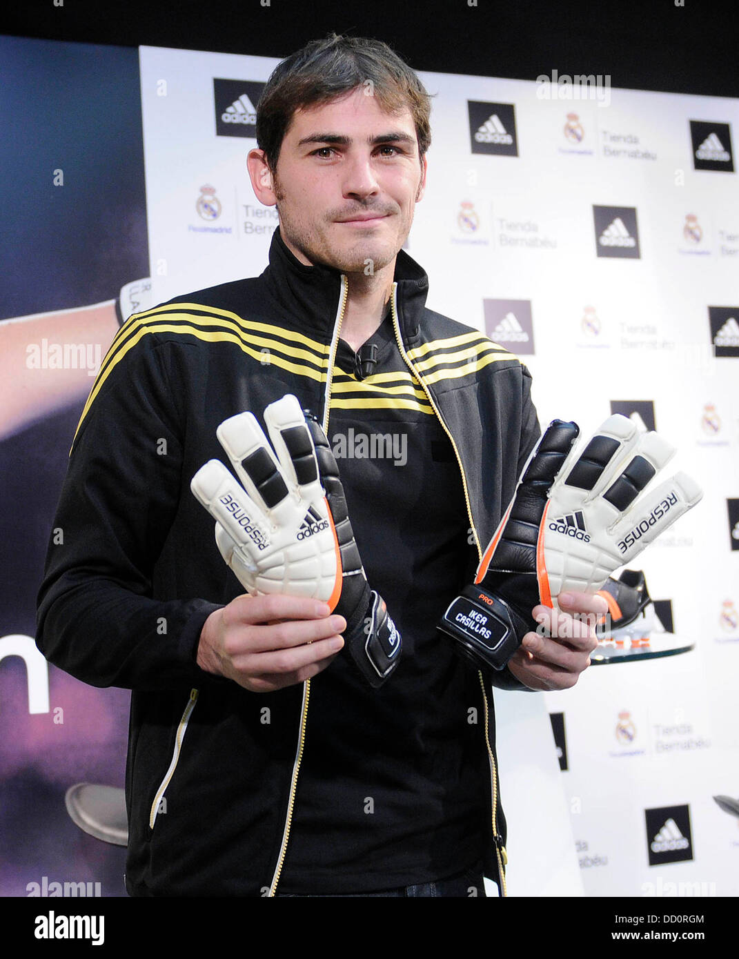 Iker Casillas se dio a conocer como el nuevo rostro Adidas, Madrid, España - 12.01.12 Fotografía de stock - Alamy