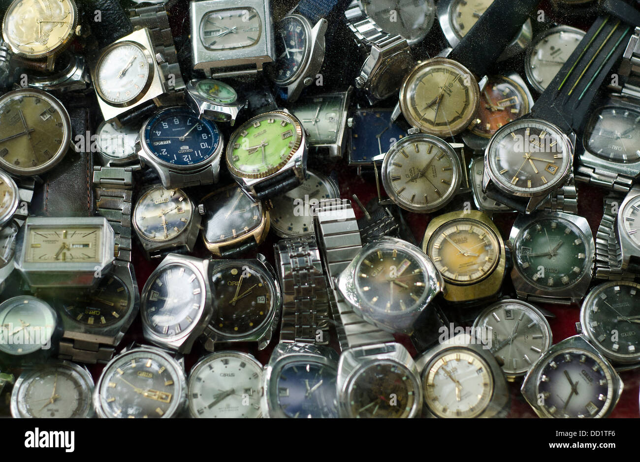 Relojes antiguos fotografías e imágenes de alta resolución - Alamy