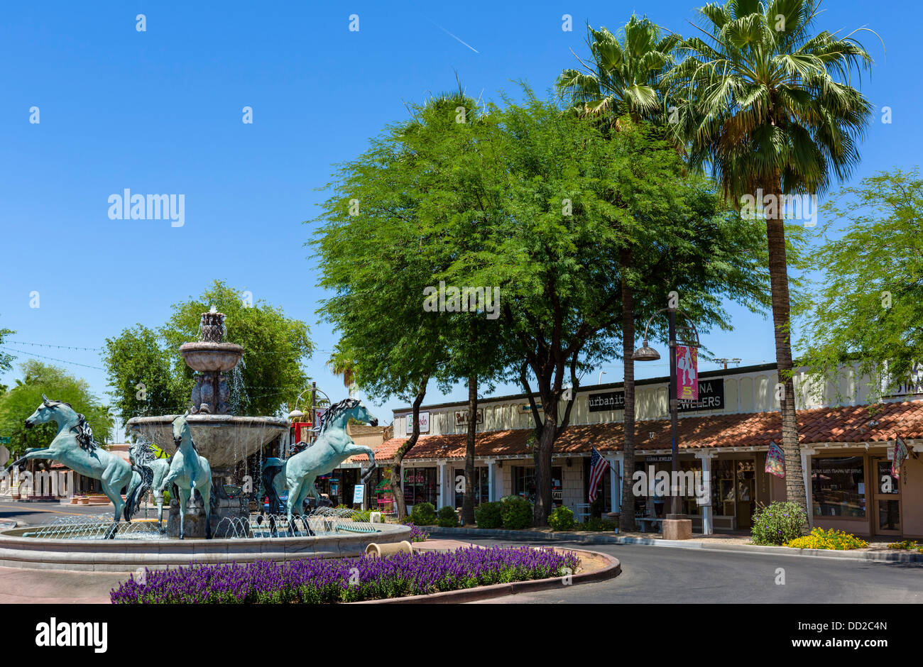 Las tiendas de la Quinta Avenida, el distrito de compras, de Scottsdale, Arizona, EE.UU. Foto de stock