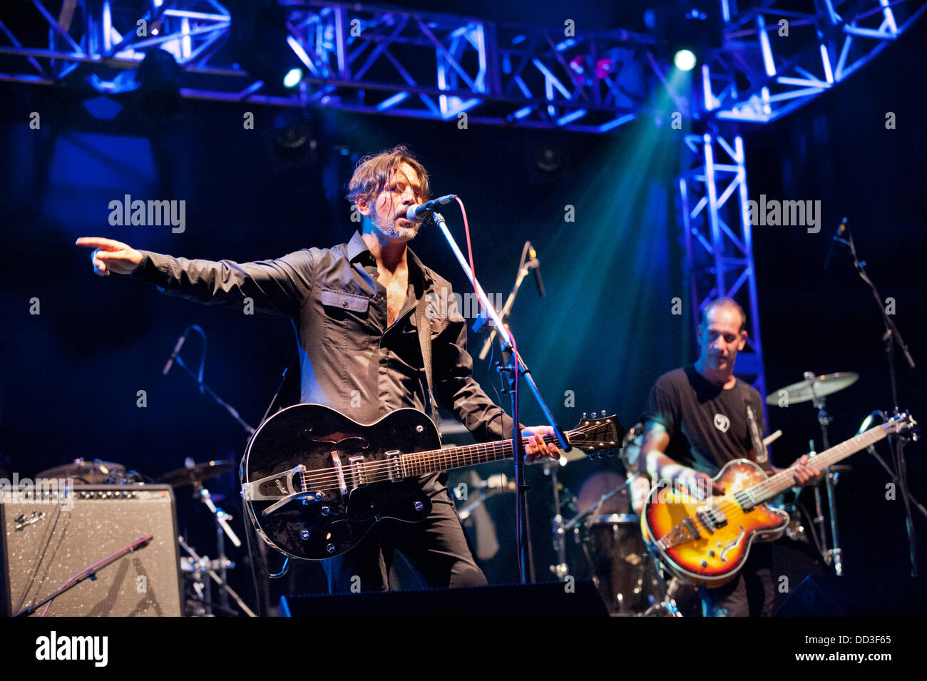 23 Aug, 2013. Italian folk rock band Nidi D'Arac en Shrewsbury Folk Festival, Shrewsbury, Reino Unido. Foto de stock