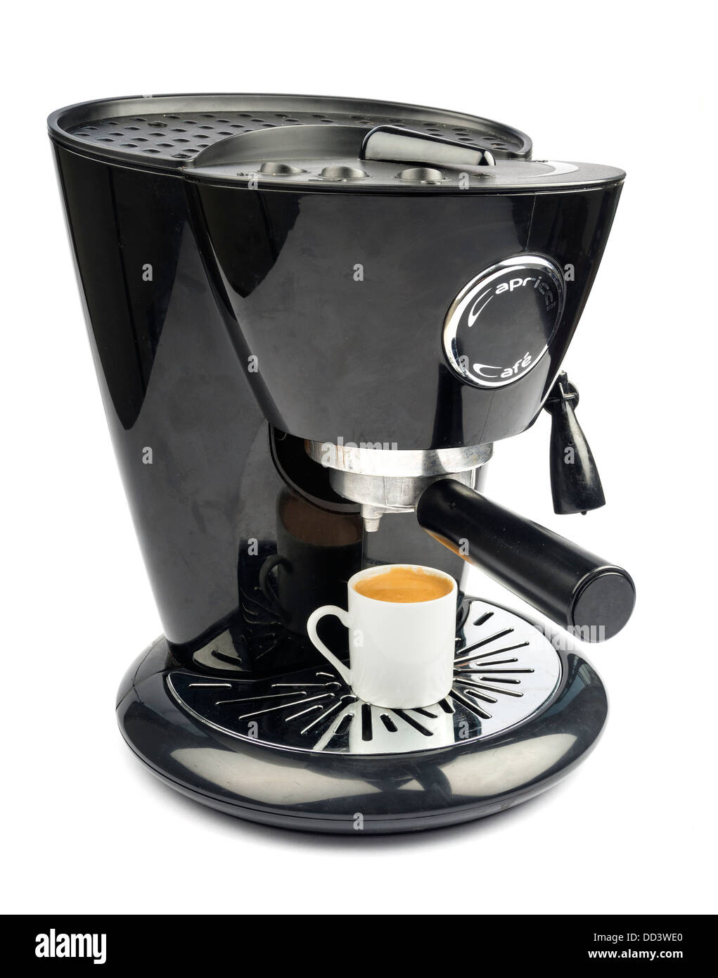 Negro espresso cafetera eléctrica aislada sobre fondo blanco Fotografía de  stock - Alamy
