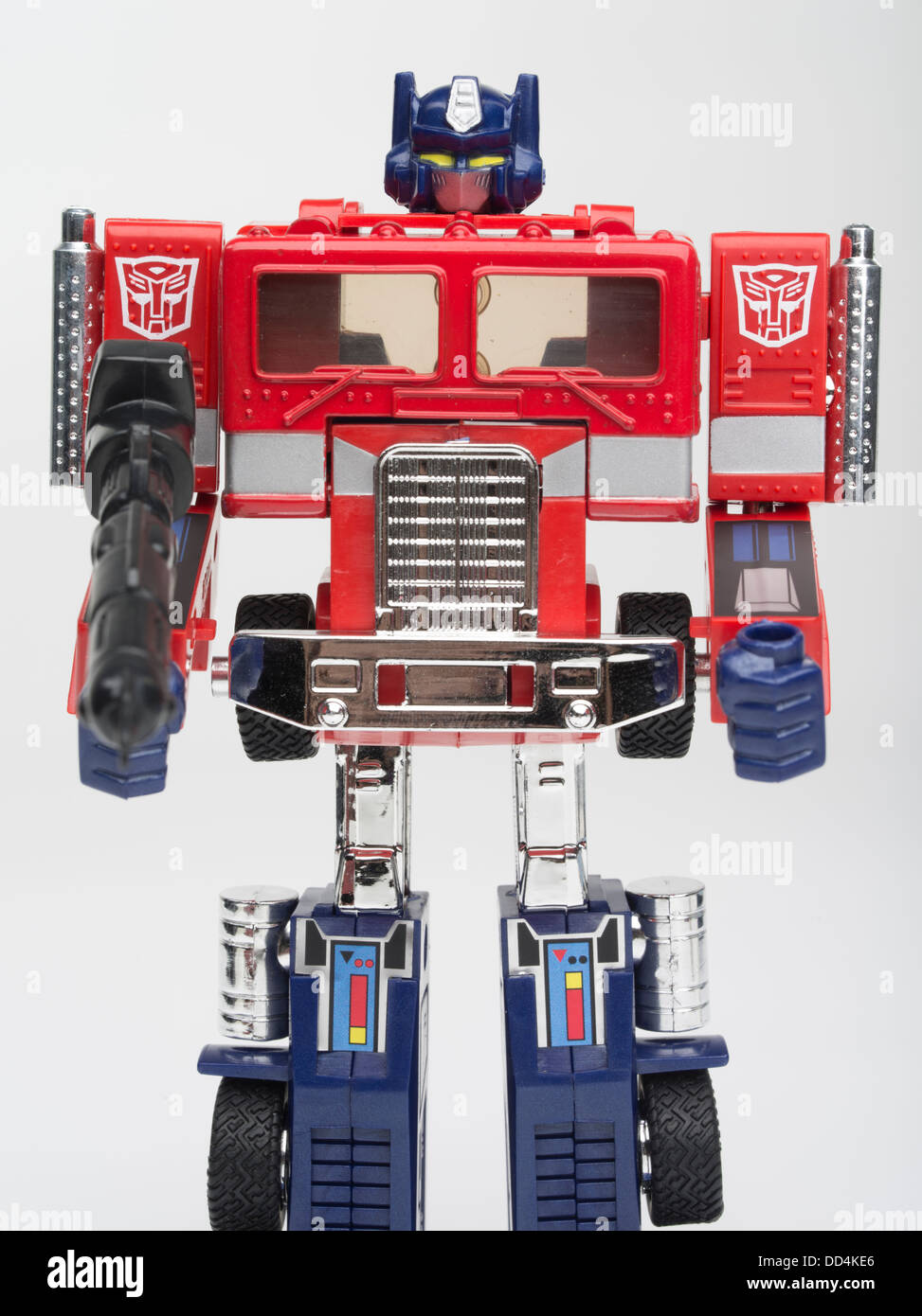 paracaídas grado La risa Optimus Prime Transformers Toy por Takara Takara / Tomy / Hasbro primera  generación ( 1984 ) figura de acción Robot Autobot Fotografía de stock -  Alamy