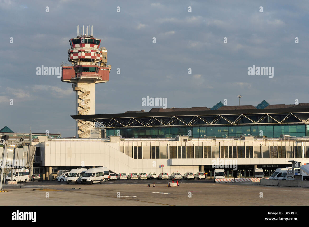 File Torre De Control De Aeropuerto De Wikimedia Commons 46 Off