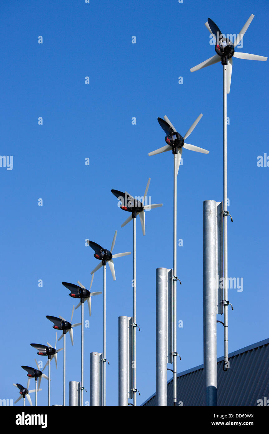 La industria, la electricidad, la energía eólica, accionamiento directo generadores  eólicos diseñado para aplicaciones de microgeneración eléctrica Fotografía  de stock - Alamy