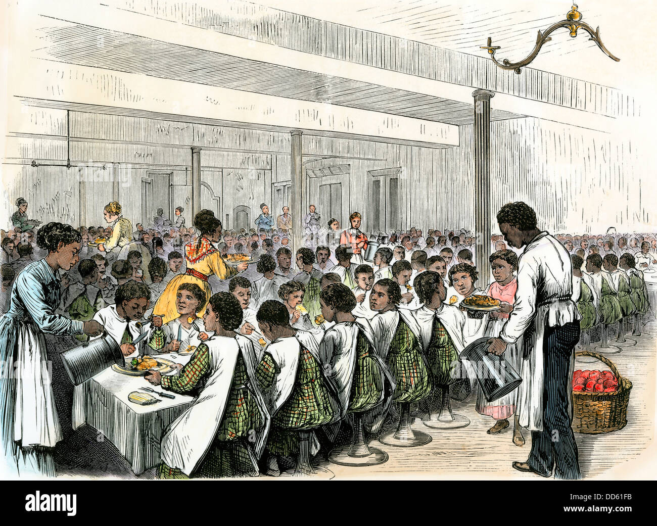 Sirve la cena de Acción de Gracias en el Orfanato de color, Nueva York, 1870. Xilografía coloreada a mano Foto de stock