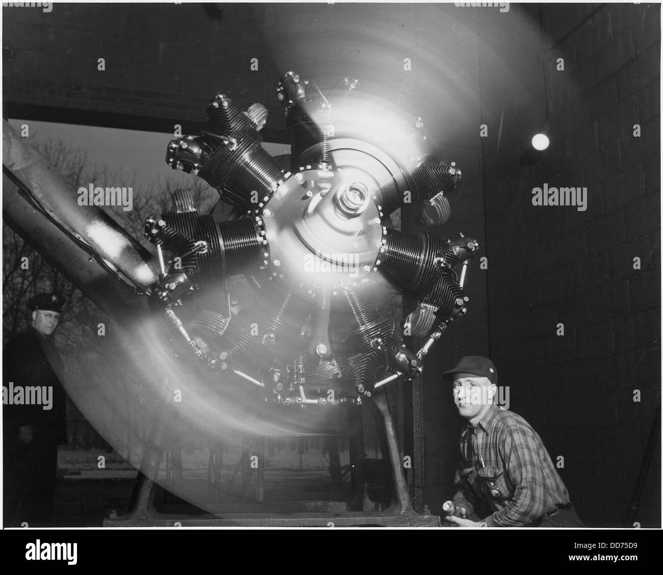 Un motor de avión bajo la prueba especial en una apartada y celosamente custodiado superficie boscosa cerca de una planta de motores de Midwest. - - 196373 Foto de stock