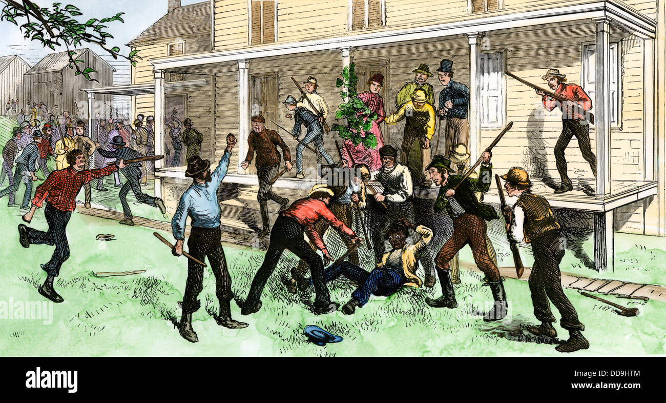 Mob el asesinato de un hombre negro en Patenburg, Nueva Jersey, 1872. Xilografía coloreada a mano Foto de stock