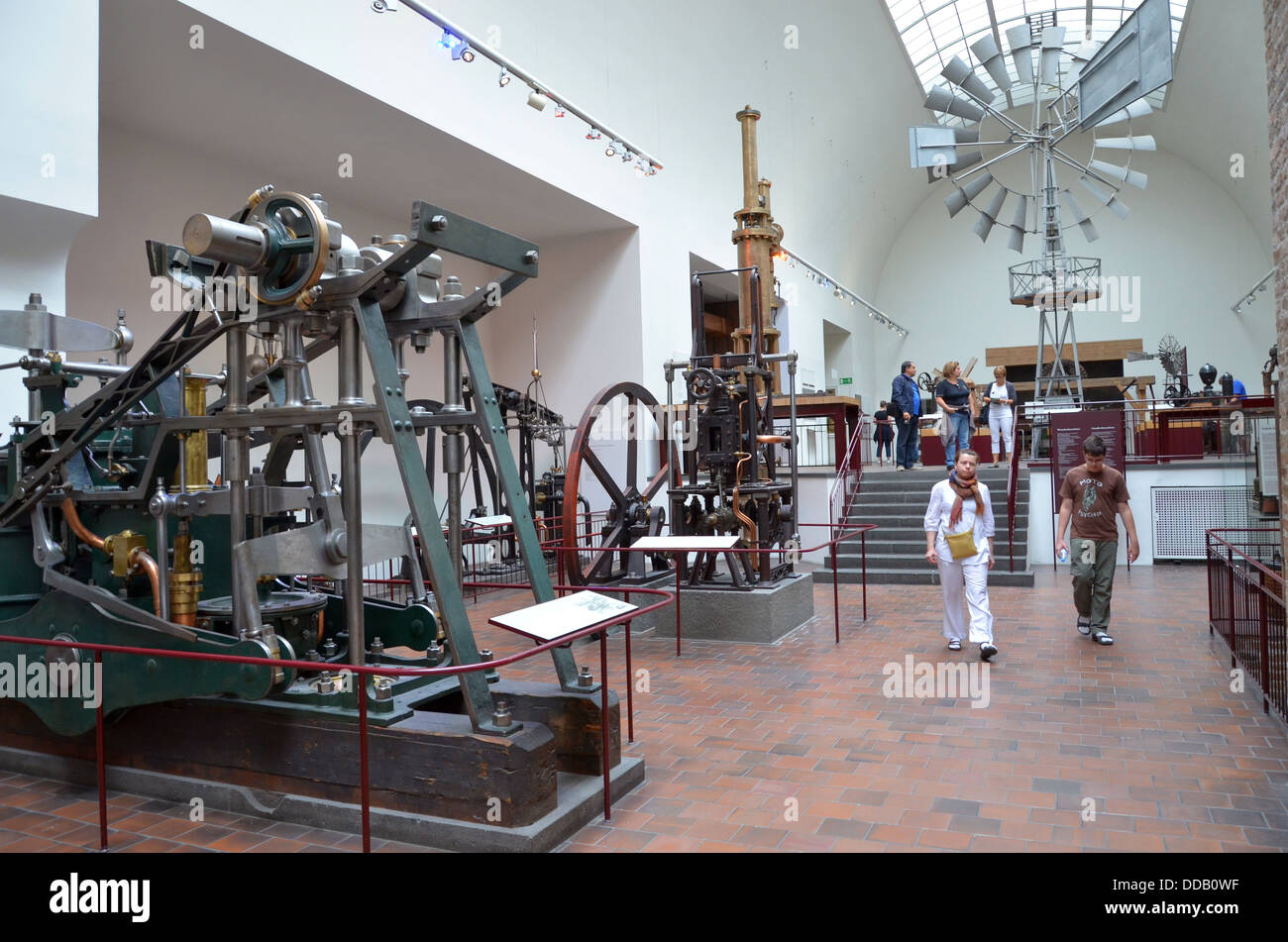 El Deutsches Museum - Museo Alemán de Obras Maestras de Ciencia y Tecnología) en Munich es el museo de ciencia y tecnología más grande del mundo Foto de stock