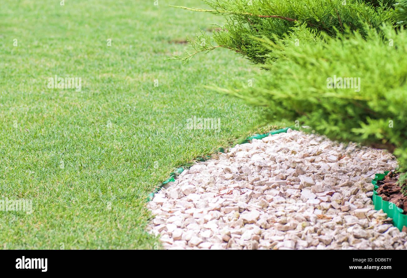 Piedras para decorar parques y jardines caseros Fotografía de stock - Alamy