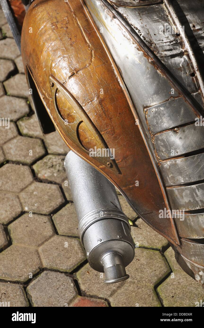 Ubud (Bali, Indonesia) Detalle de un extravagante Vespa scooter, con