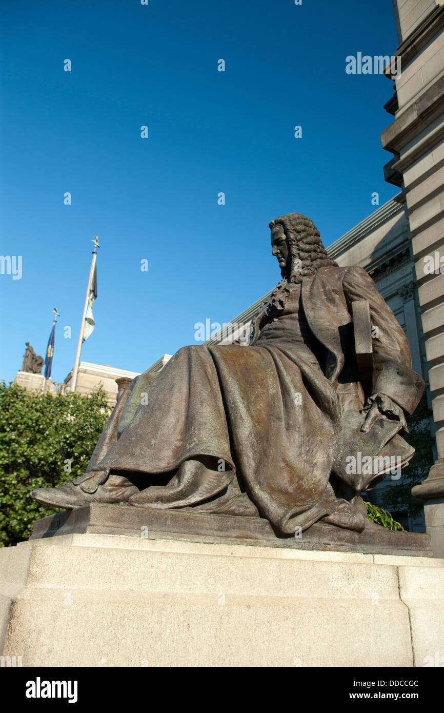 Estatua de BACH CARNEGIE Museum of Natural History (©LONGFELLOW ALDEN & HARLOW 1894) OAKLAND Pittsburg Pennsylvania, EE.UU. Foto de stock