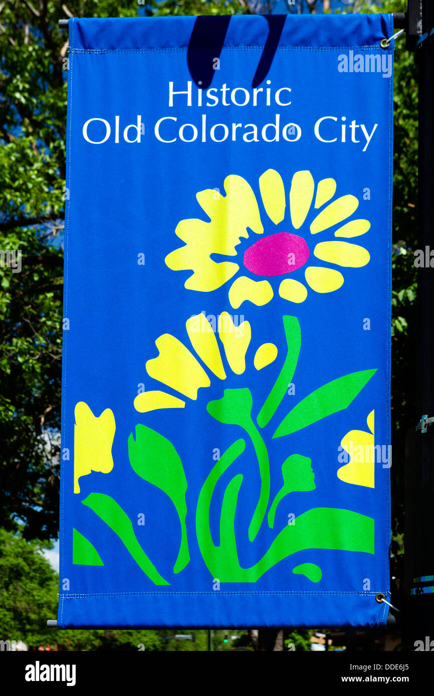 Farola banner en W Colorado Ave en Old Colorado City, Colorado Springs, Colorado, EE.UU. Foto de stock