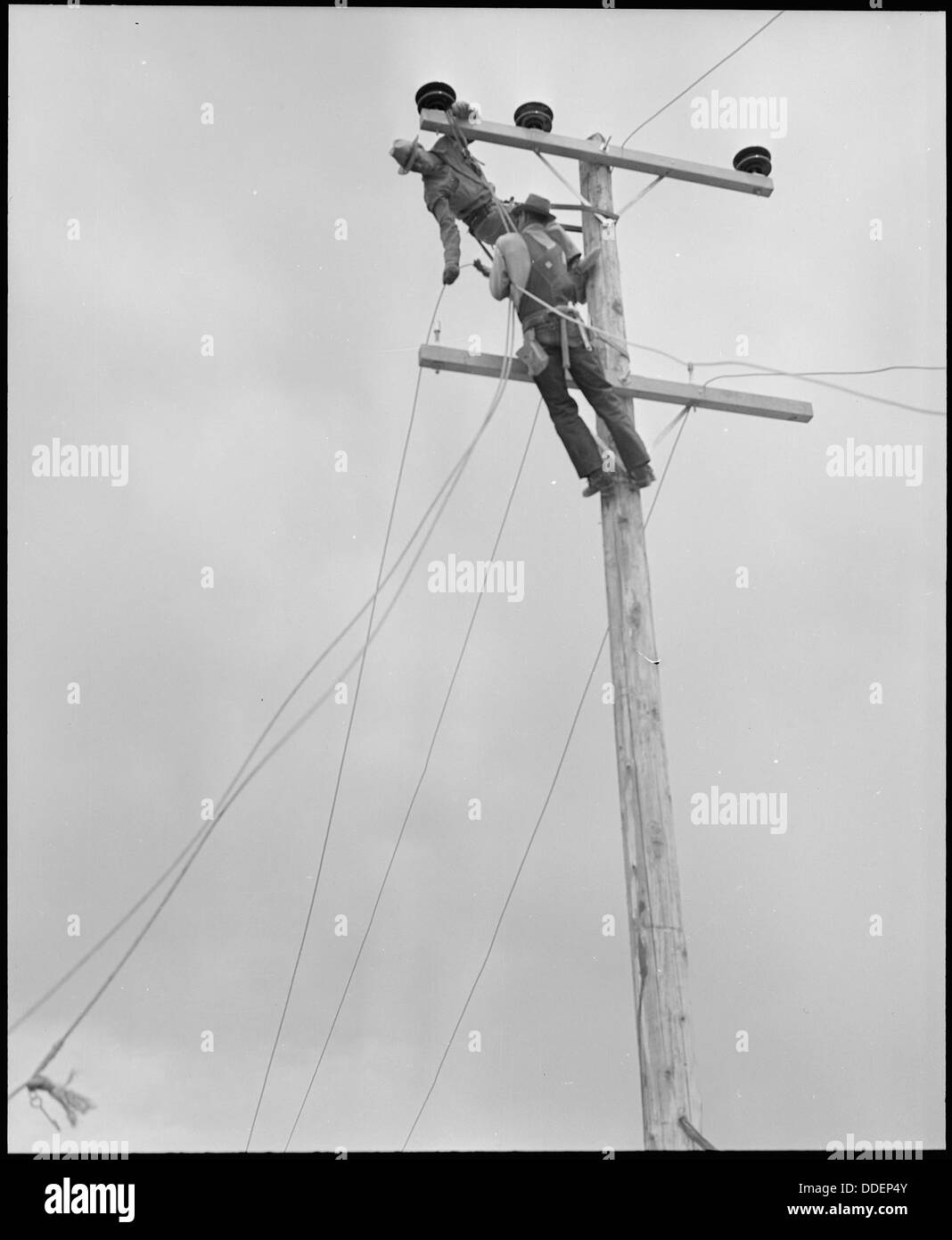 Postes de luz electrica fotografías e imágenes de alta resolución - Alamy