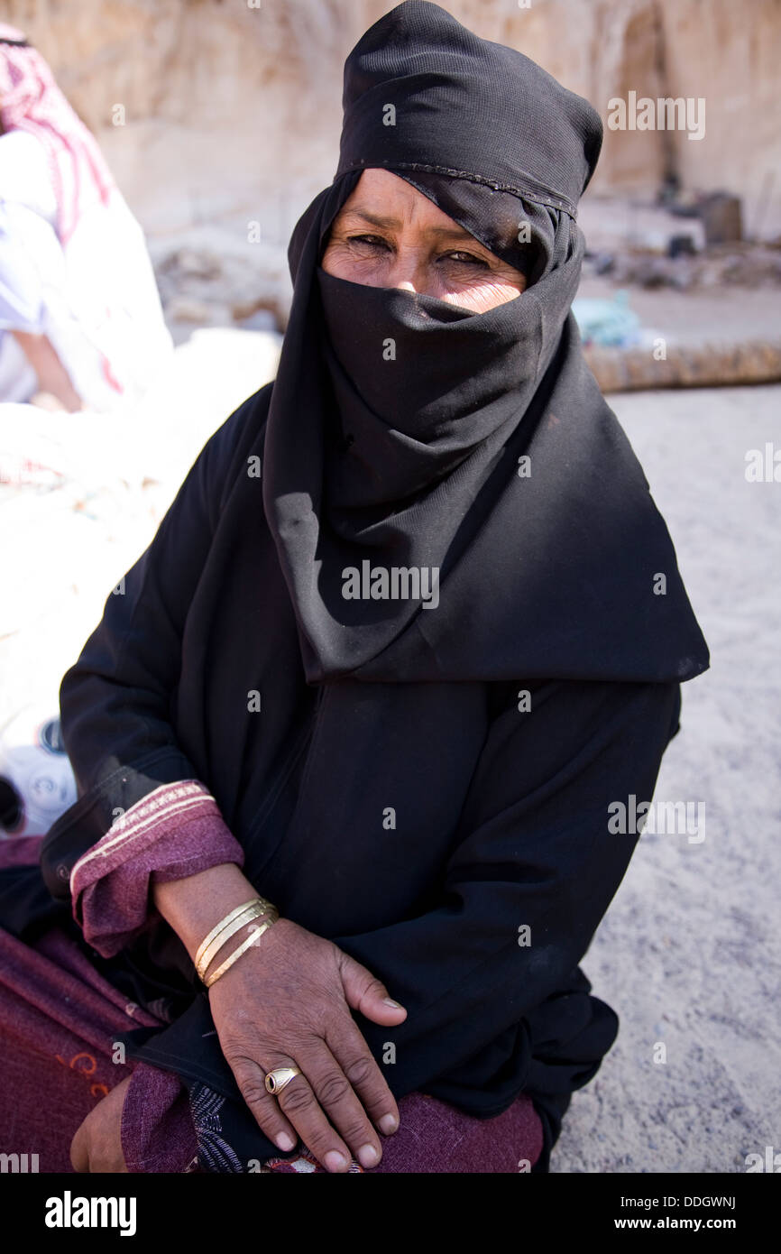 Retrato de una mujer beduina, la Península del Sinaí, Egipto Foto de stock