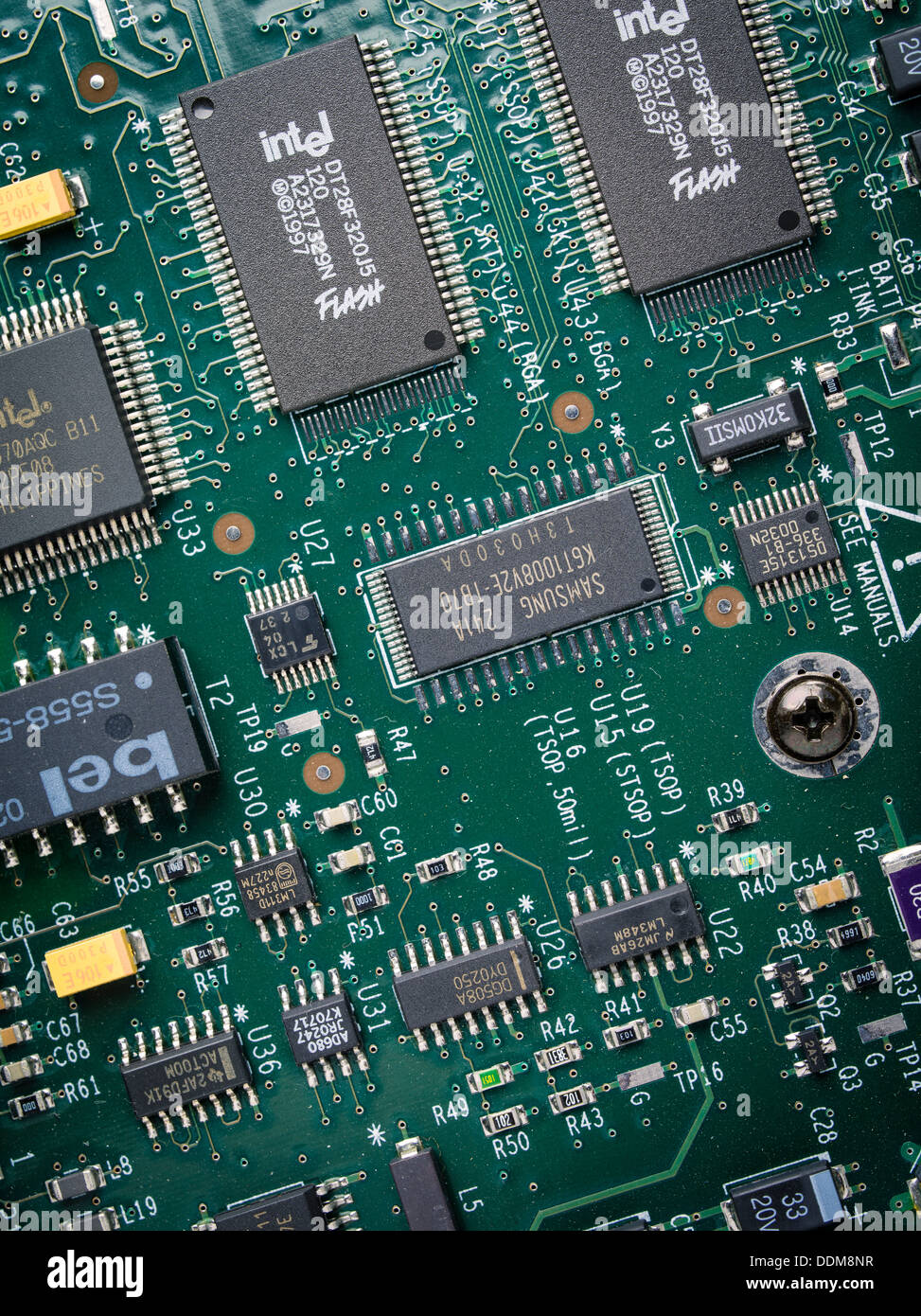 Intel Placa de circuitos de memoria Flash de Microchip Foto de stock