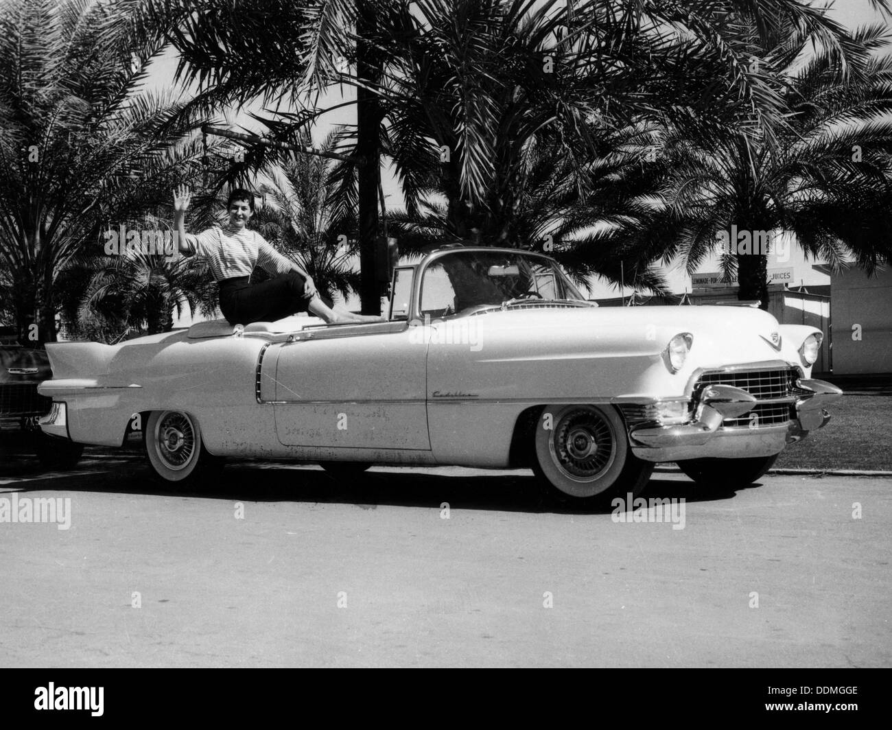 1955 Cadillac Eldorado convertible, c1955?). Artista: Desconocido  Fotografía de stock - Alamy