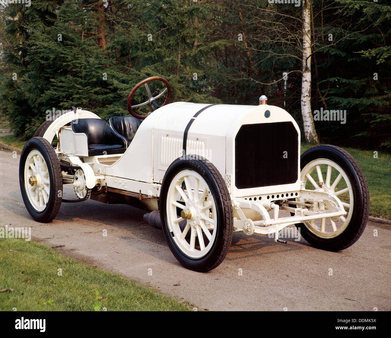 Un blanco 1908 Benz racer. Artista: Desconocido Foto de stock