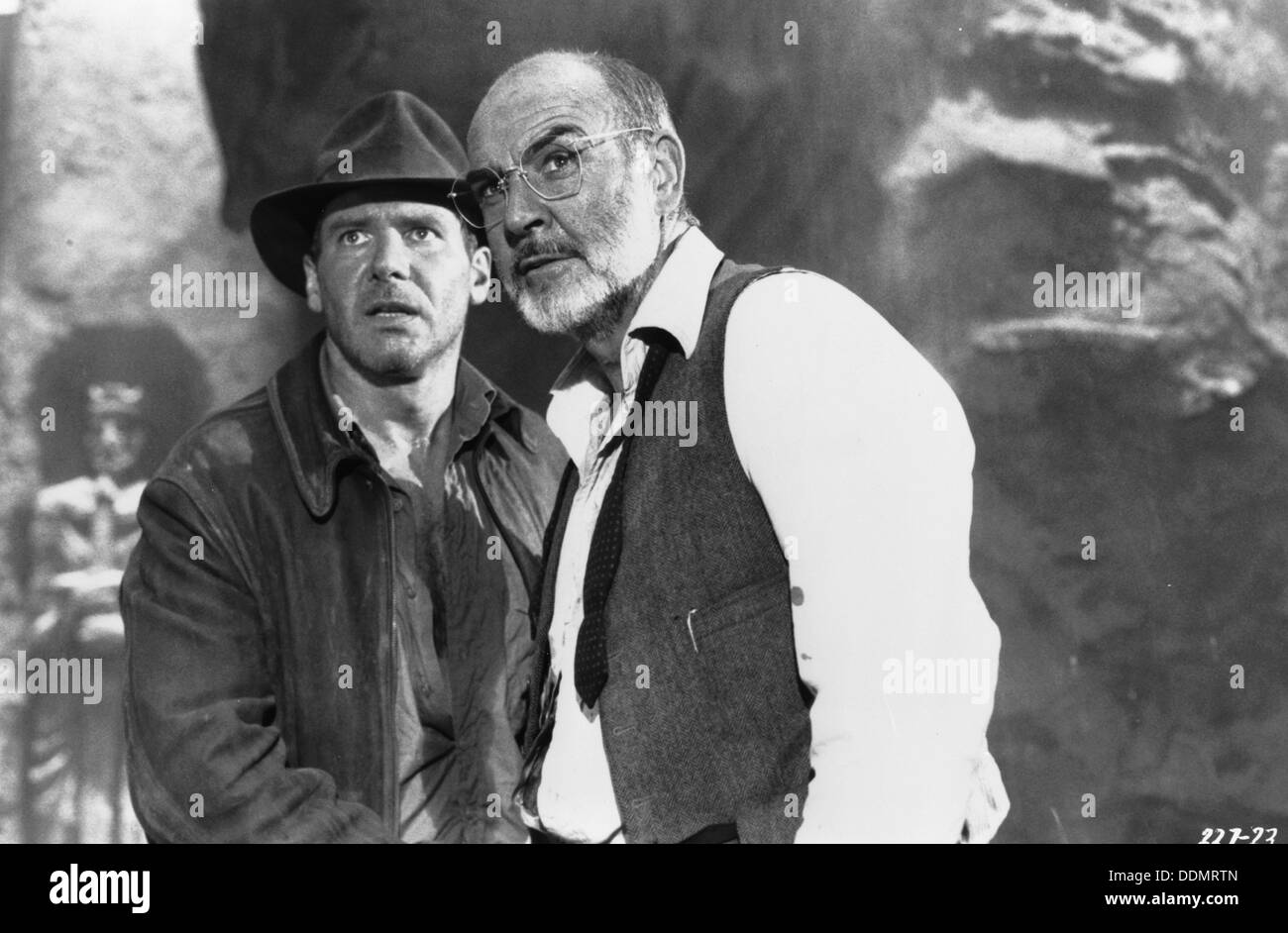 Sean Connery (1930- ) y Harrison Ford (1942- ), los actores de cine, 1989. Artista: Desconocido Foto de stock